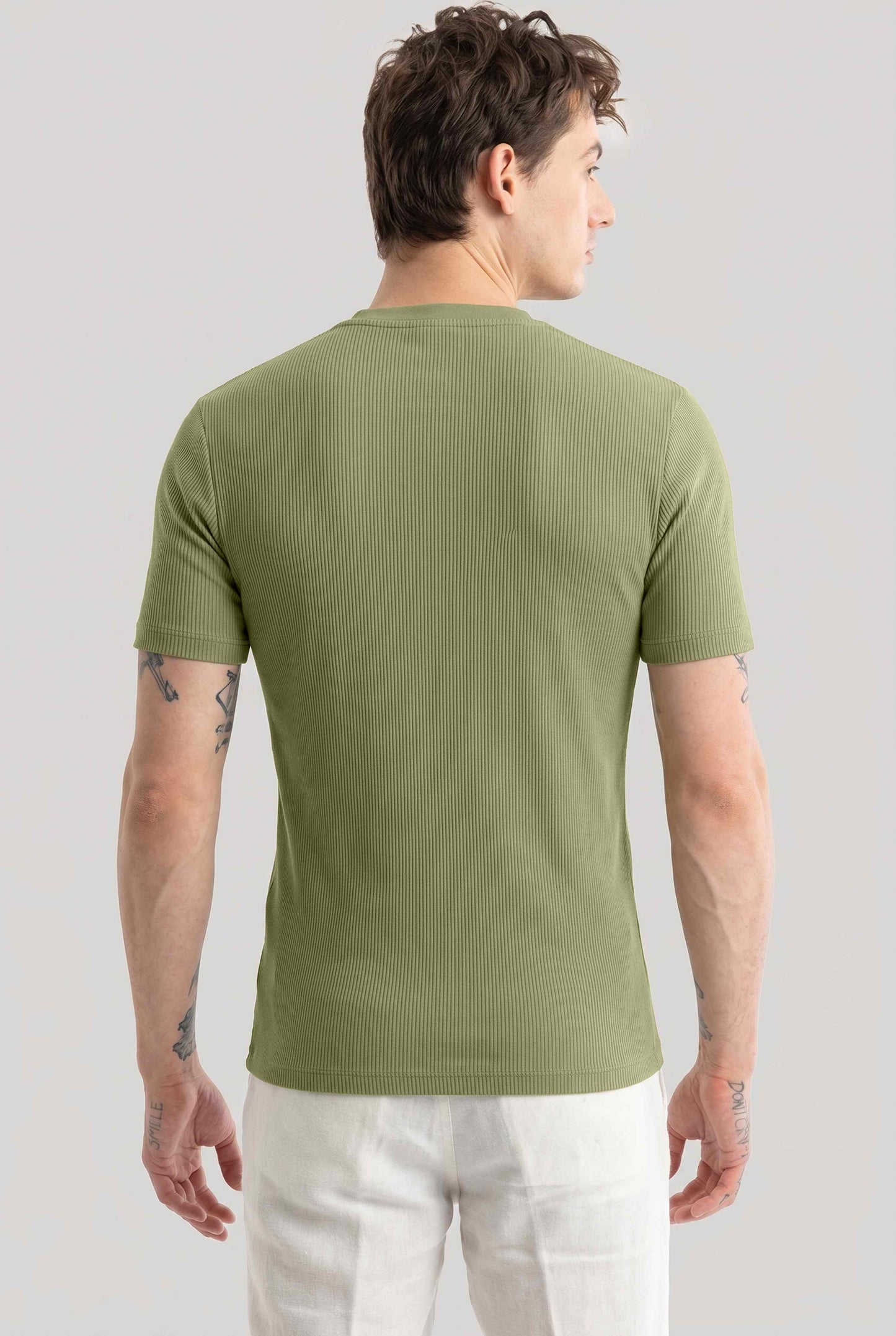 Men Solid Round Neck Button Placket Ribbed Light Green Henley T-Shirt