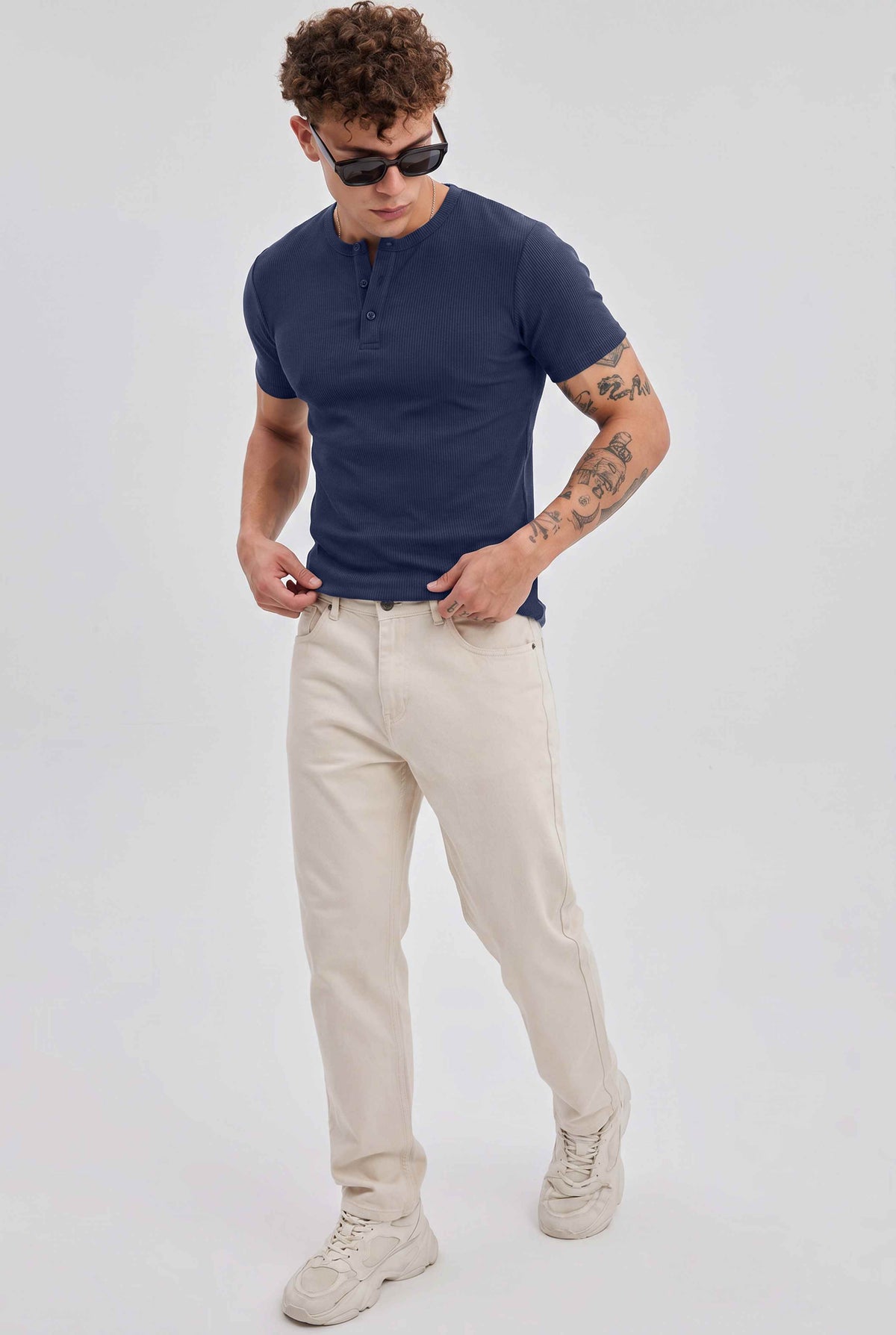 Men Solid Round Neck Button Placket Ribbed Blue Henley T-Shirt