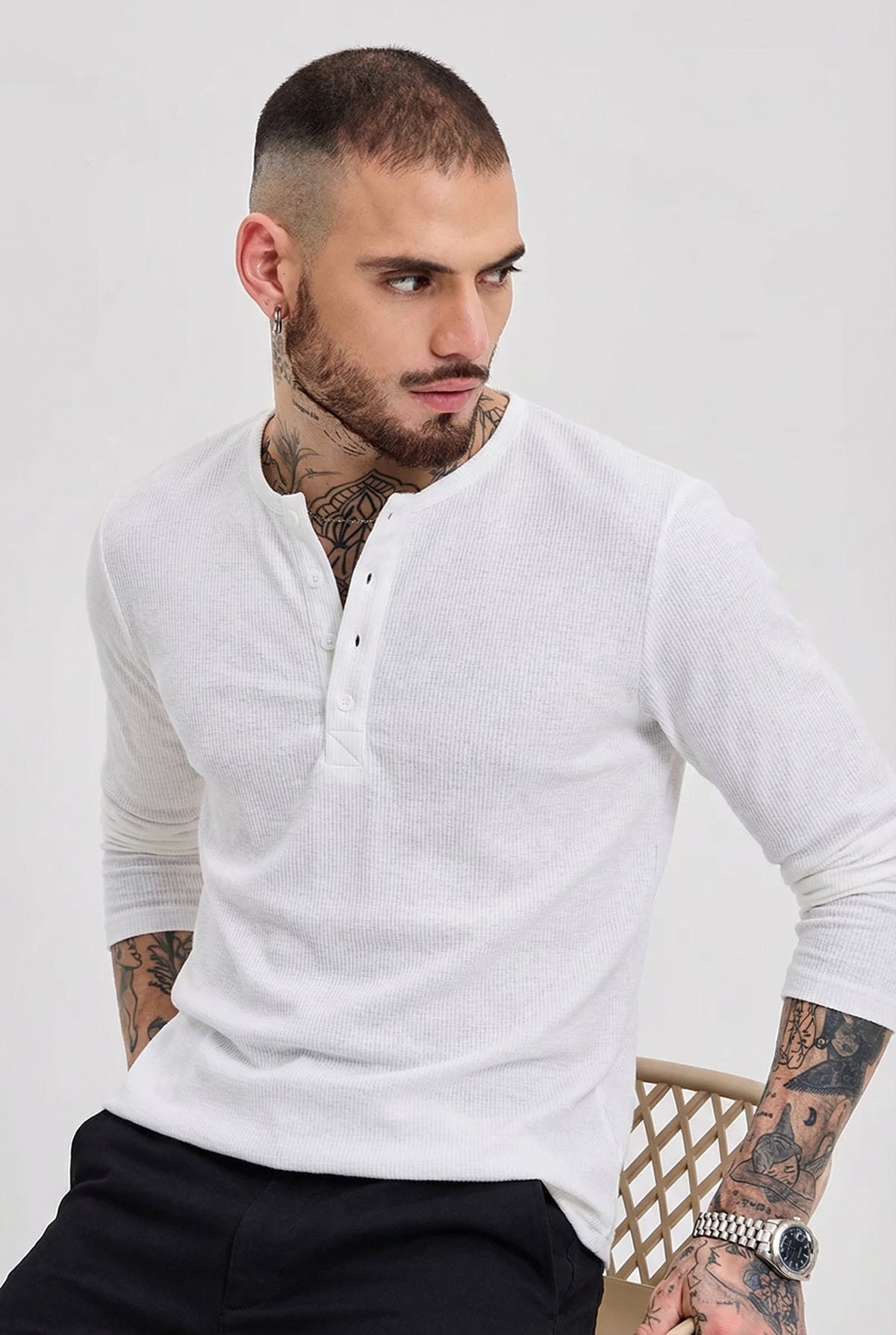 Men's Heather Grey Waffle Knit Henley – Classic Long Sleeve Thermal - Hover Image