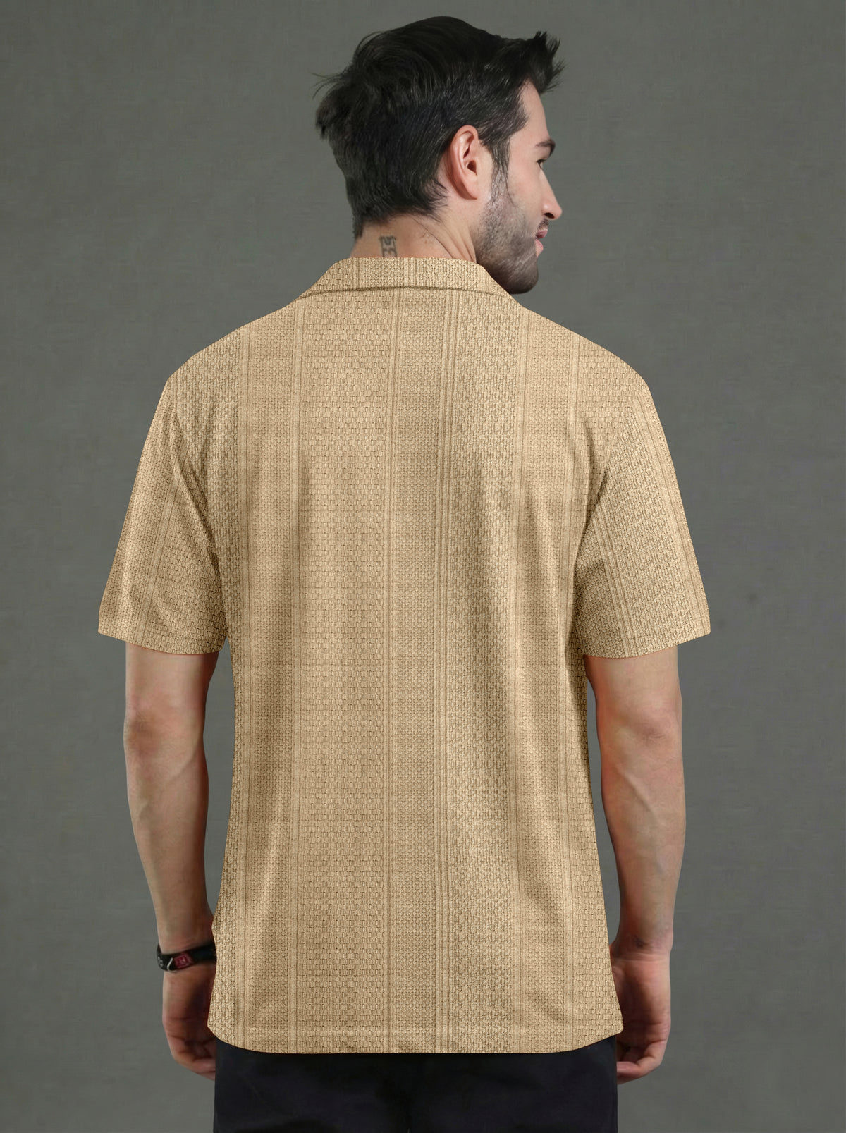 Premium Khaki Short Sleeve Shirt: Casual Resort Fit - Hover Image