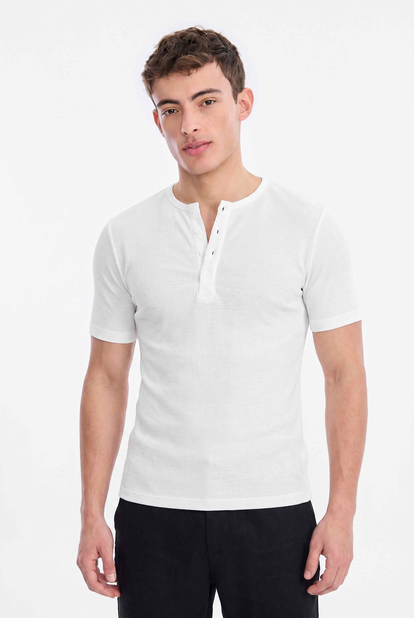 Men Solid Round Neck Button Placket Ribbed White Henley T-Shirt
